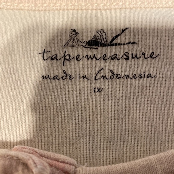 E womens Tapemeasure casual short sleeve plus size top 1X - Picture 3 of 4